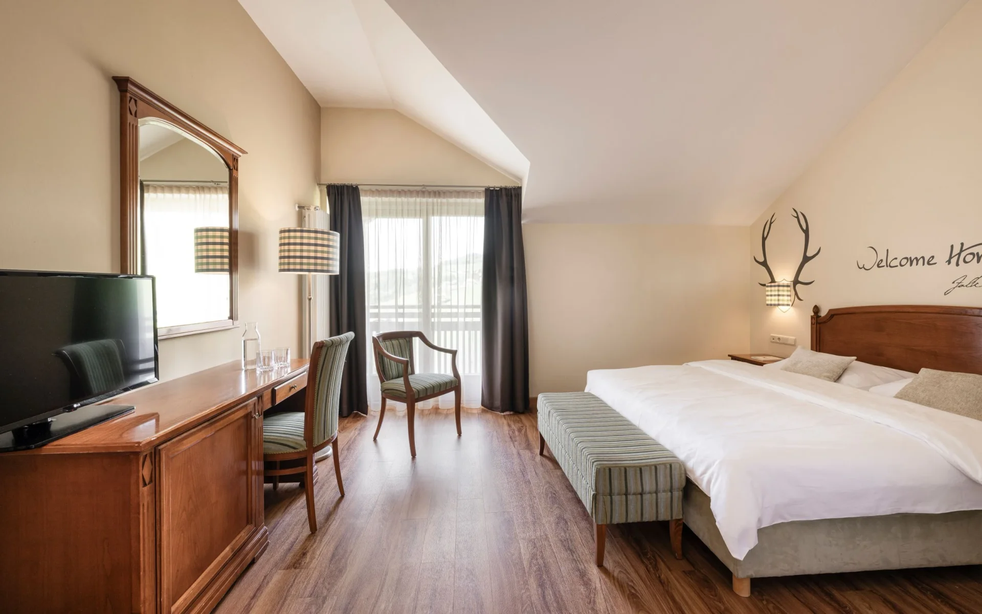 Doppelzimmer mit Balkon