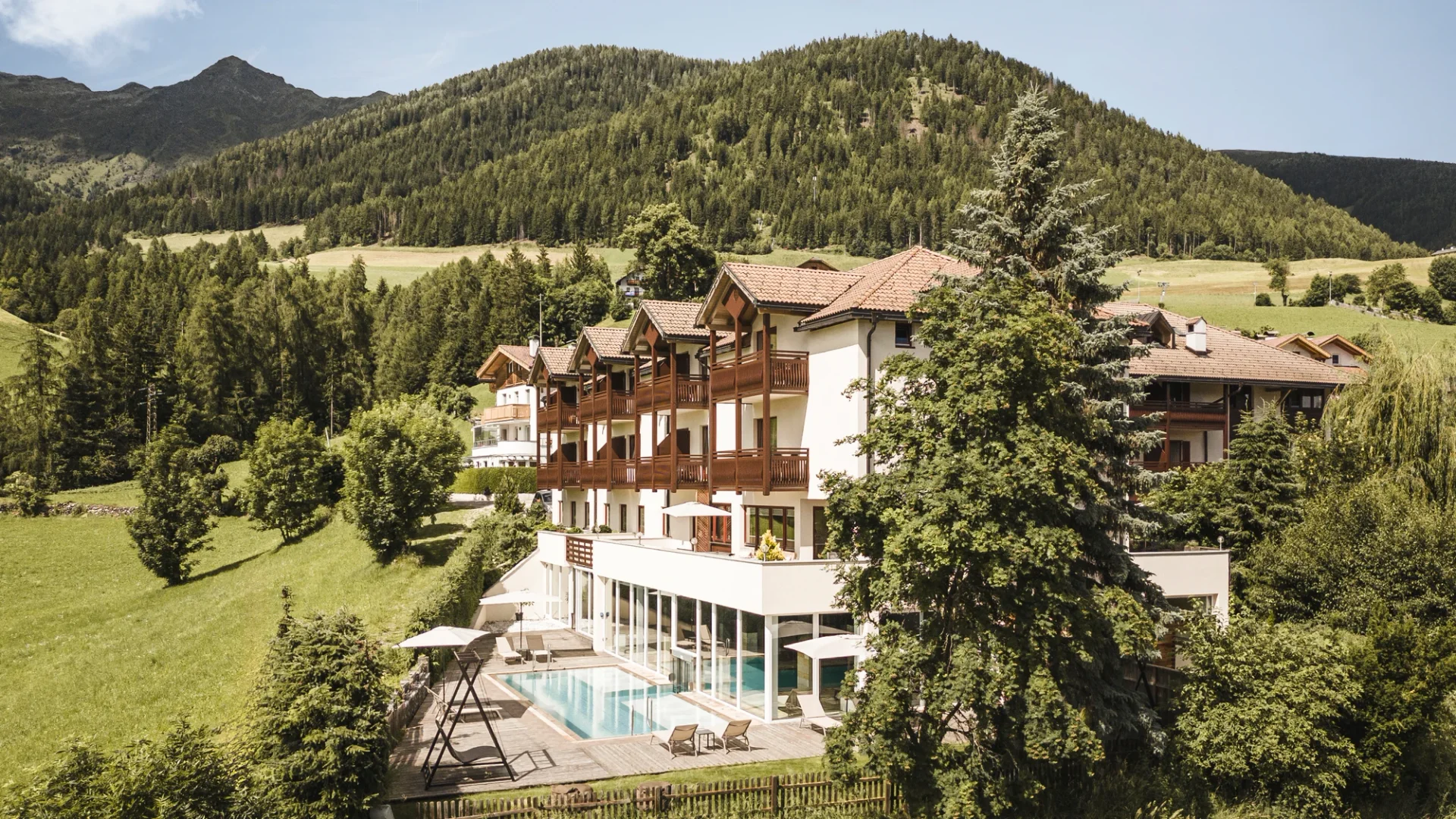 WILLKOMMEN IM SONNENPARADIES
